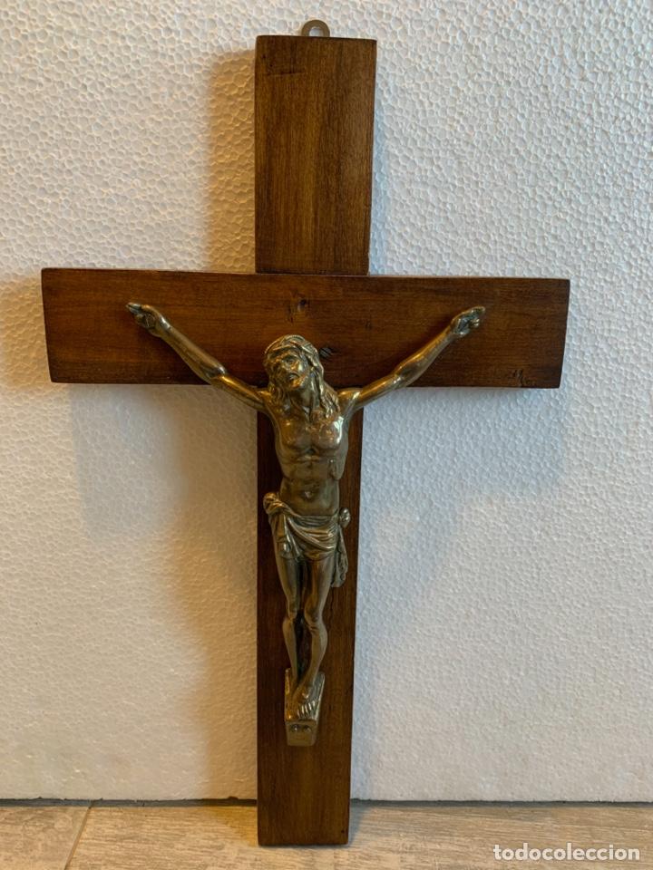 Antig&uuml;edades: CRUCIFIJO DE BRONCE - Foto 1