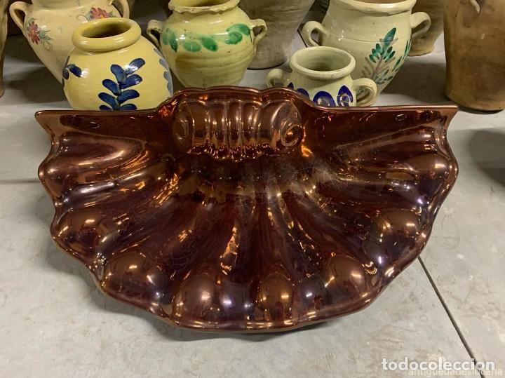 Antiquit&auml;ten: N634 PILA BAUTISMAL EN CER&Aacute;MICA