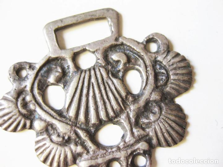 Antig&uuml;edades: Antiguo broche de capa o casulla en plata. - Foto 2