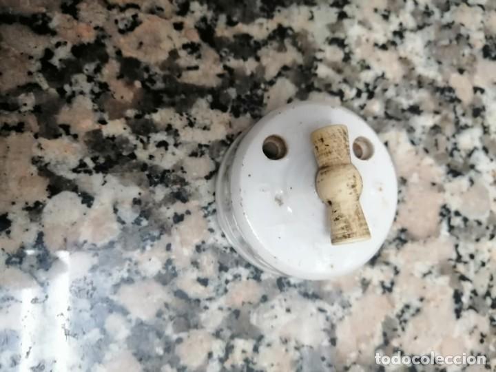 Antig&uuml;edades: ANTIGUO INTERRUPTOR DE PARET DE CERAMICA - Foto 2