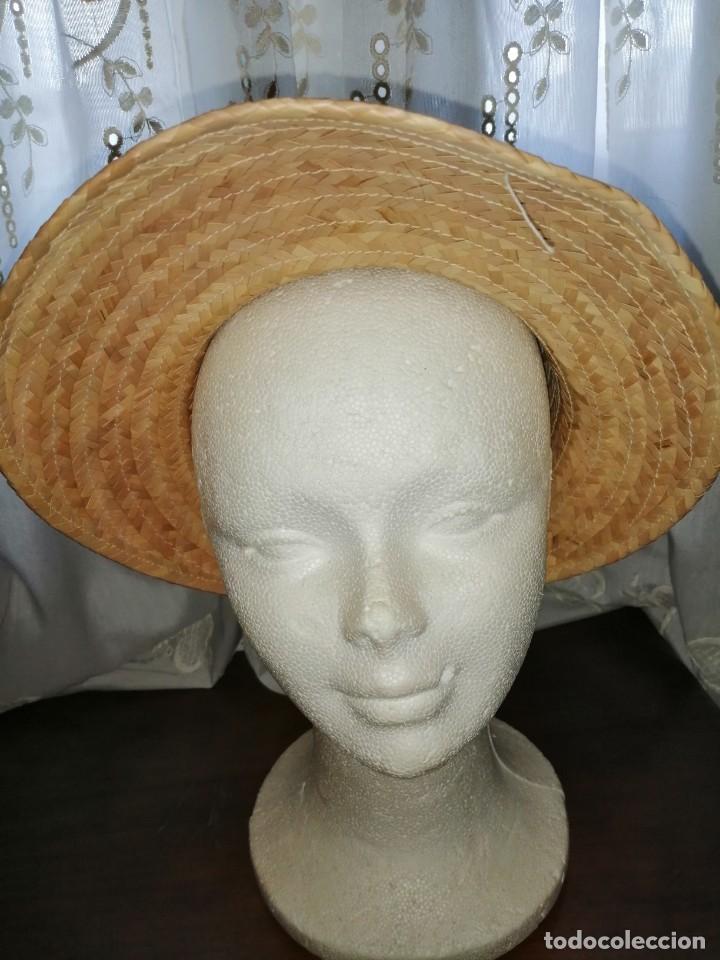 Antig&uuml;edades: Sombrero de paja y flores - Foto 3