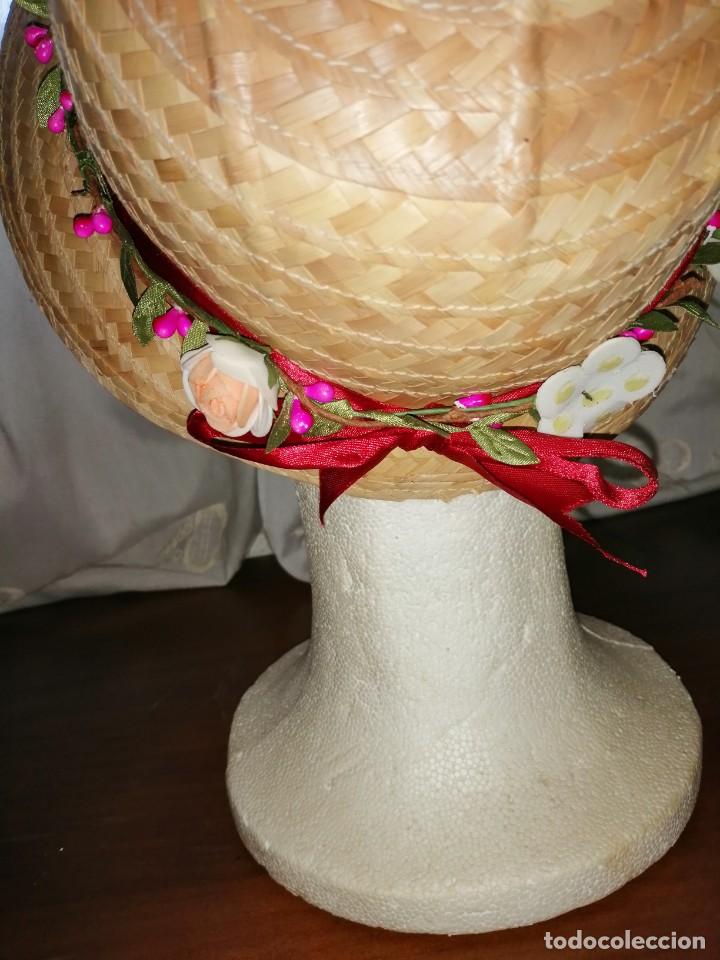 Antig&uuml;edades: Sombrero de paja y flores - Foto 4