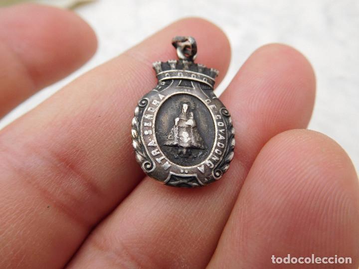 Antig&uuml;edades: Medalla de plata Ntra. Sra. de Covadonga - Foto 2