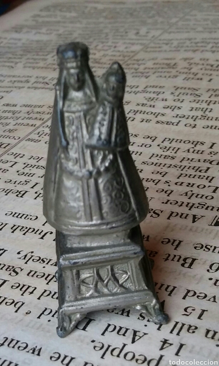 Antiguidades: Virgen miniatura en metal