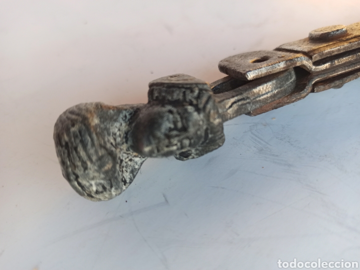 Antig&uuml;edades: Soporte con dos caras - Foto 3