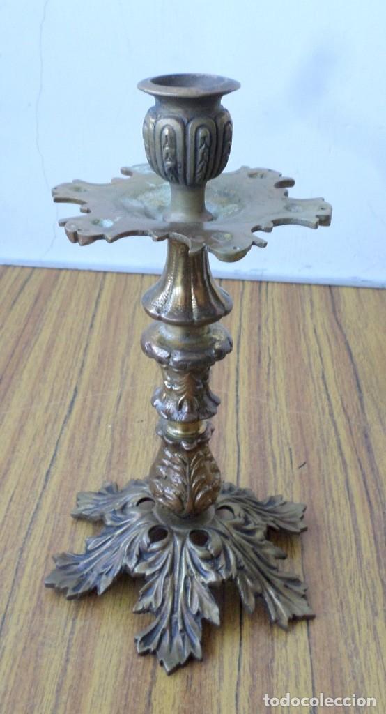 Antig&uuml;edades: Candelabro - l&aacute;mpara bronce lat&oacute;n - Foto 1
