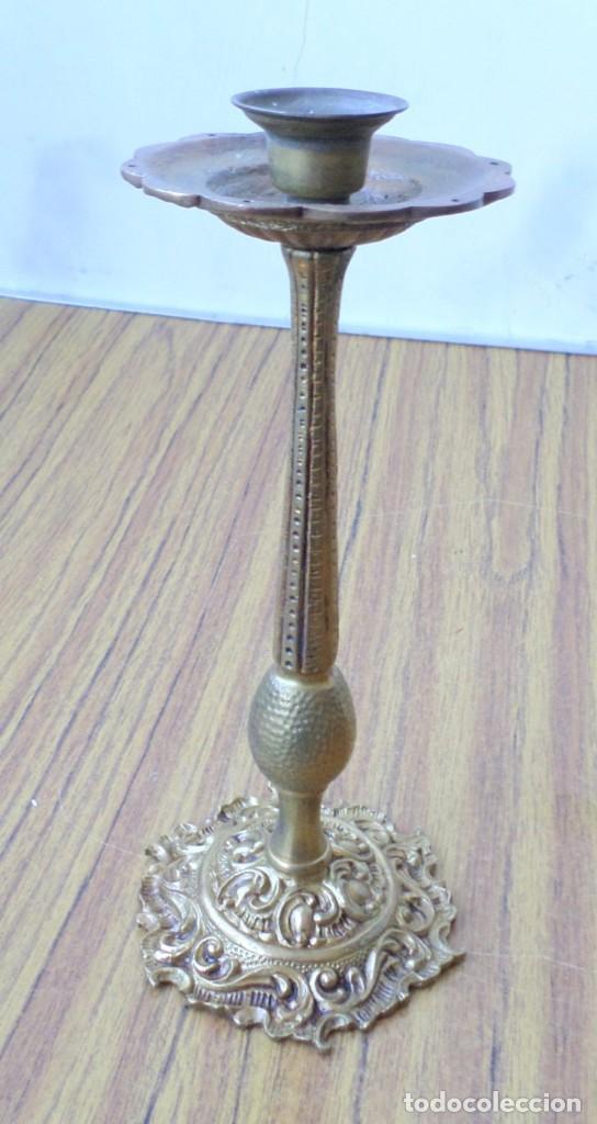 Antig&uuml;edades: Candelabro - l&aacute;mpara bronce lat&oacute;n - Foto 1
