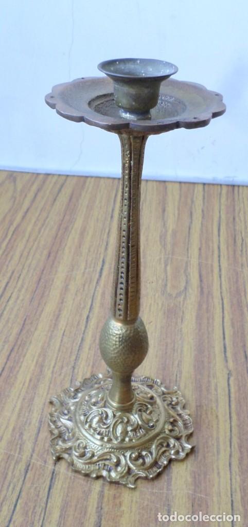 Antig&uuml;edades: Candelabro - l&aacute;mpara bronce lat&oacute;n - Foto 2