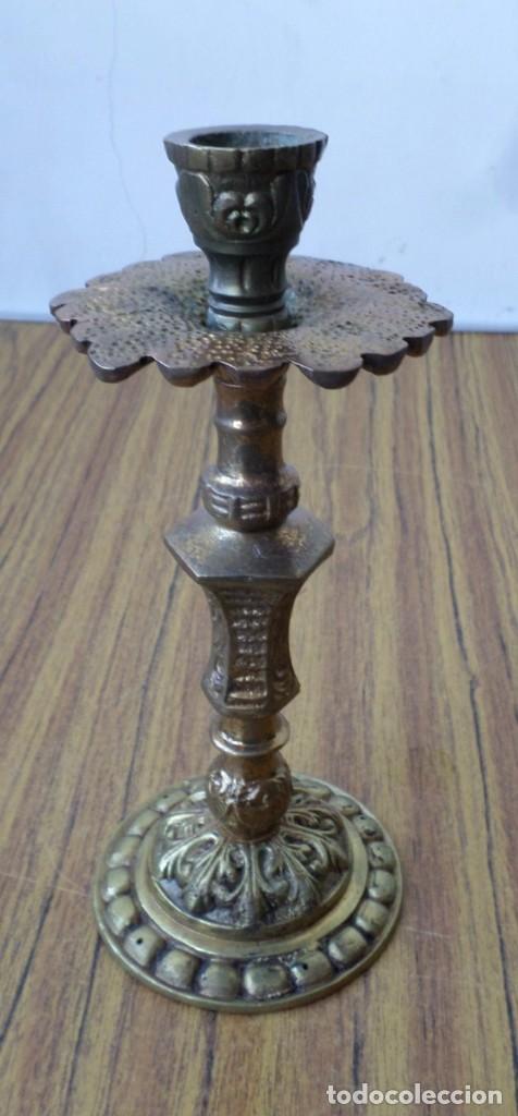 Antig&uuml;edades: Candelabro - l&aacute;mpara bronce lat&oacute;n - Foto 1