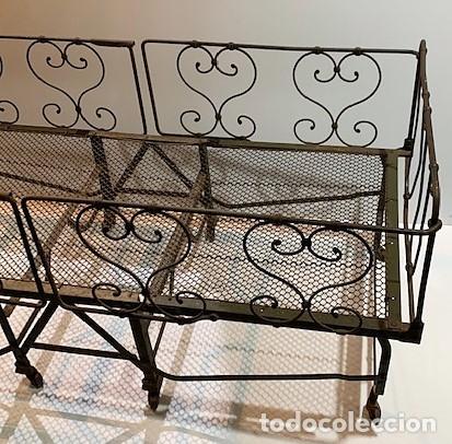 Antig&uuml;edades: Cuna de hierro plegable. - Foto 3