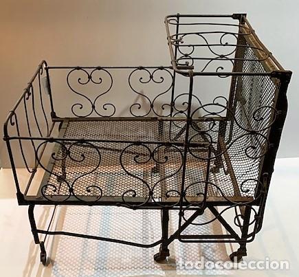 Antig&uuml;edades: Cuna de hierro plegable. - Foto 4