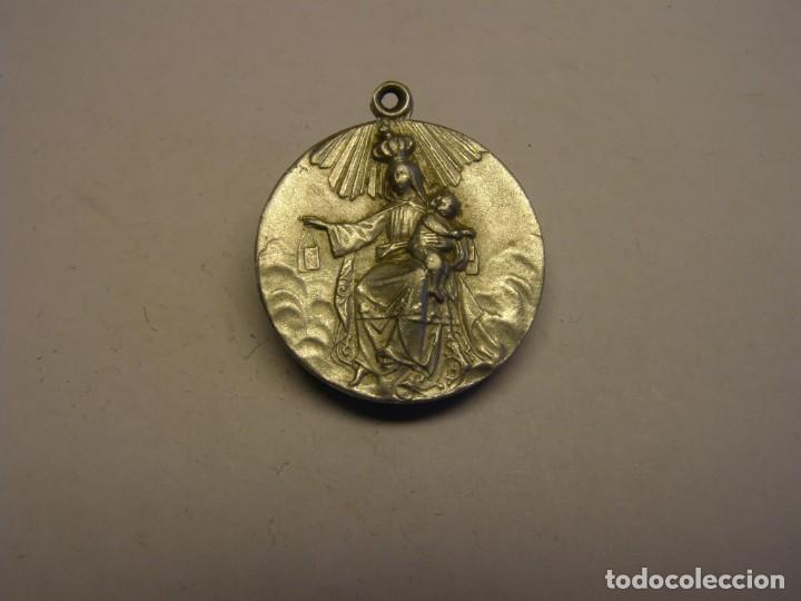 Antig&uuml;edades: Medalla religiosa de N&ordf; S&ordf; del C&aacute;rmen. - Foto 1