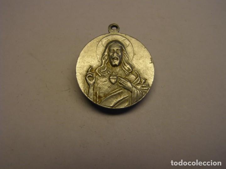 Antig&uuml;edades: Medalla religiosa de N&ordf; S&ordf; del C&aacute;rmen. - Foto 2