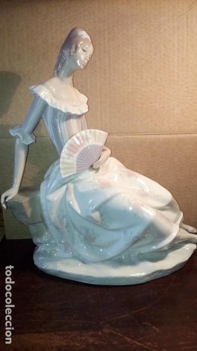 Antig&uuml;edades: LLADR&Oacute; - MUJER SENTADA . - Foto 1