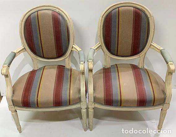 Antig&uuml;edades: PAR DE SILLONES DE ESTILO LUIS XVI - Foto 1