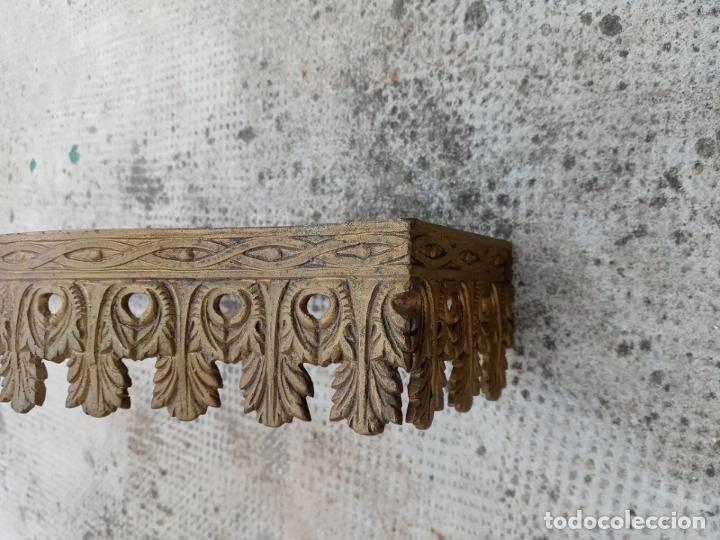 Antig&uuml;edades: Antigua mensula de bronce - Foto 11