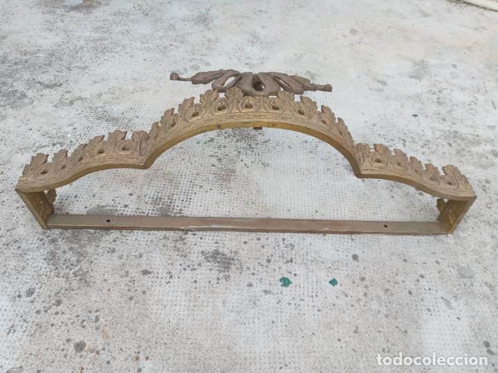 Antig&uuml;edades: Antigua mensula de bronce - Foto 12