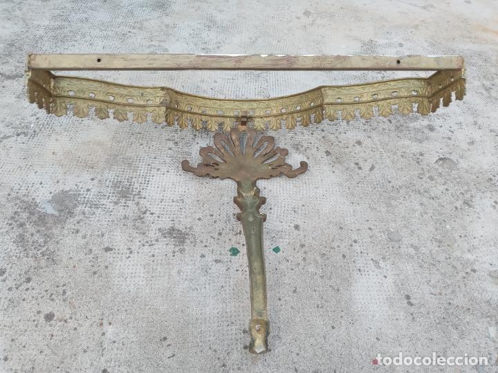 Antig&uuml;edades: Antigua mensula de bronce - Foto 13