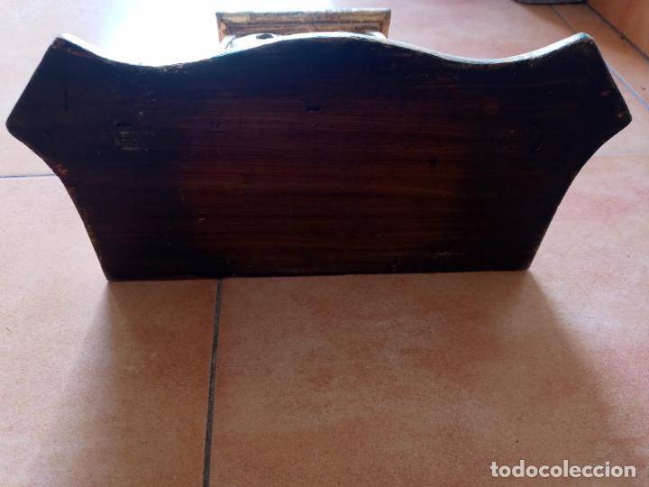 Antig&uuml;edades: Mensula de madera tallada y pan de oro - Foto 9