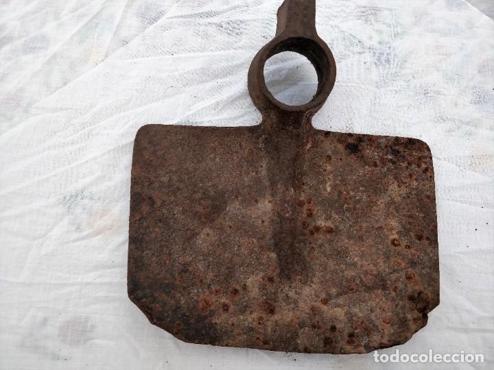 Antig&uuml;edades: Azada - Foto 2