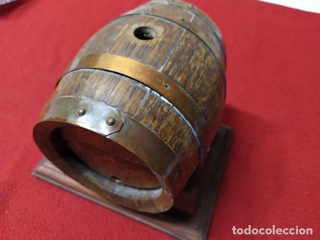 Antig&uuml;edades: ANTIGUO BARRIL CON SOPORTE - Foto 1