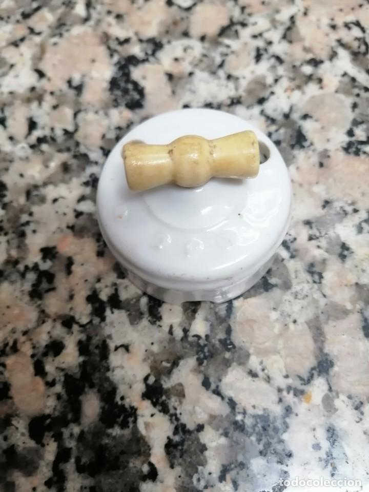 Antig&uuml;edades: ANTIGUO INTERRUPTOR DE PELLIZCO MARCA B.J.C. - Foto 1