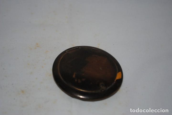 Antig&uuml;edades: ANTIGUA POLVERA METALICA , - Foto 4