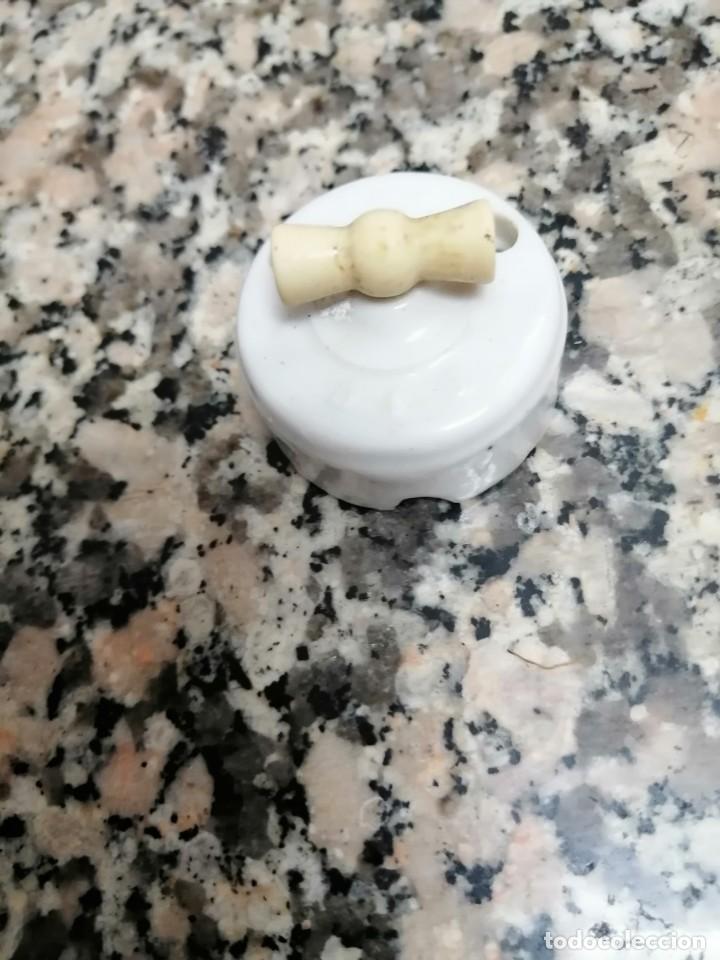 Antig&uuml;edades: ANTIGUO INTERRUPTOR DE PELLIZCO MARCA B.J.C. - Foto 1
