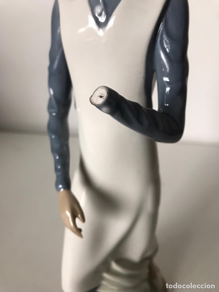 Antig&uuml;edades: Figura de porcelana - Foto 2