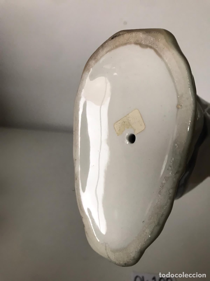 Antig&uuml;edades: Figura de porcelana - Foto 3