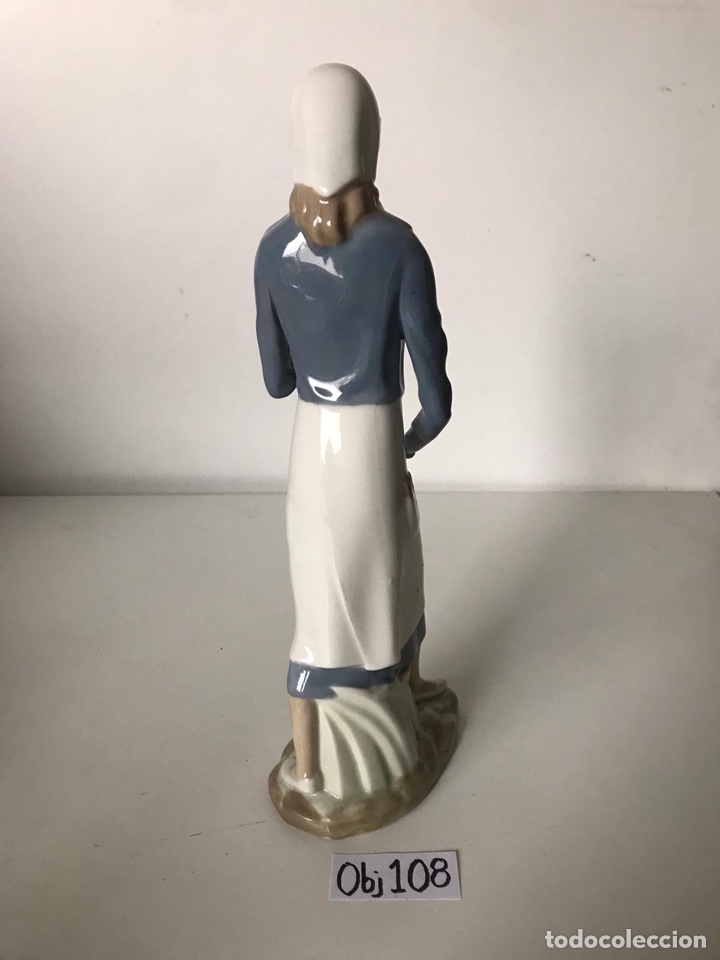 Antig&uuml;edades: Figura de porcelana - Foto 4
