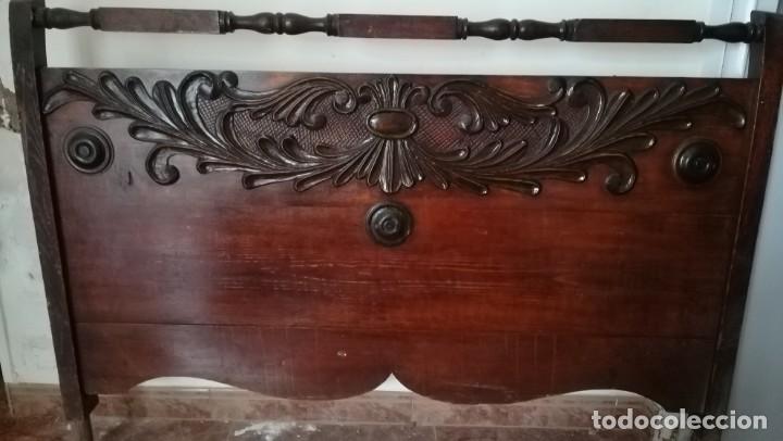 Antig&uuml;edades: Cabecero y piecero antiguo - Foto 1