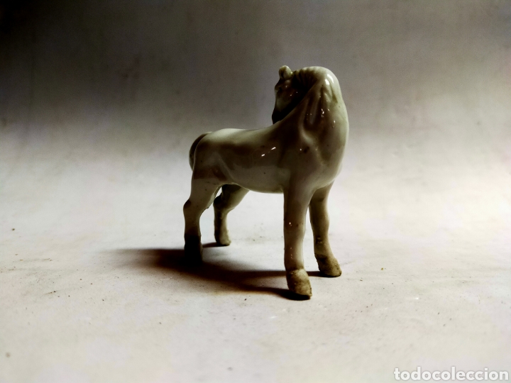 Antig&uuml;edades: CABALLO DE PORCELANA - Foto 3
