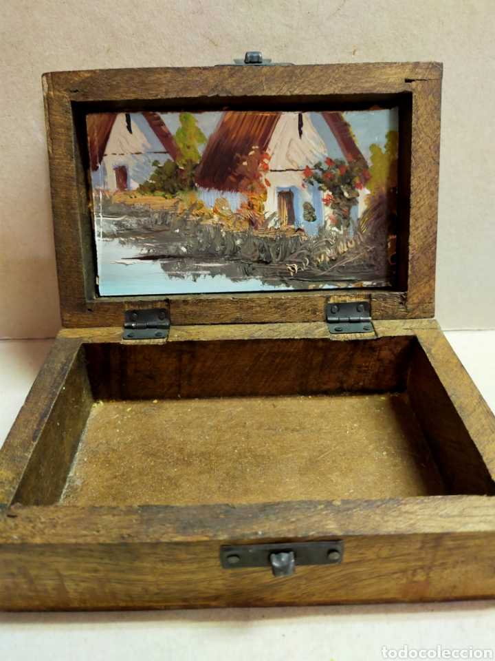 Antig&uuml;edades: CAJA DE MADERA TALLADA CON PINTURA EN INTERIOR - Foto 12