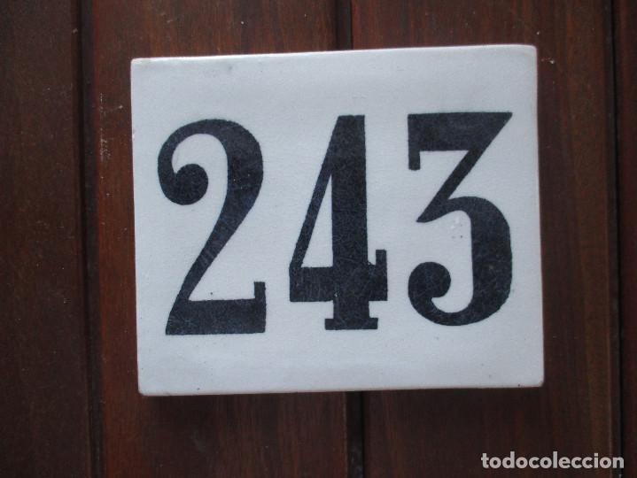 Antig&uuml;edades: Azulejo antiguo numero - Foto 1