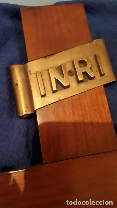 Antig&uuml;edades: Gran crucifijo de bronce - Foto 2