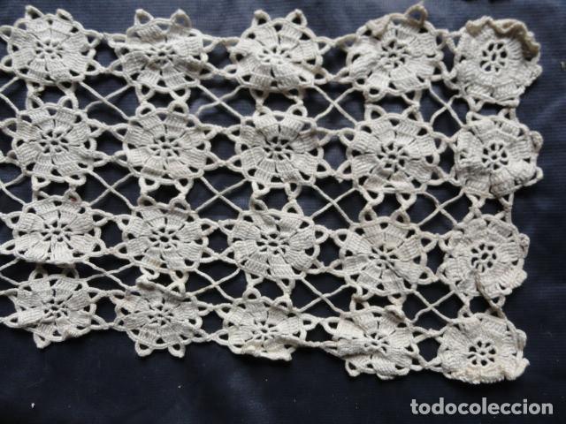 Antig&uuml;edades: 5 BONITOS TAPETES DE GANCHILLO. - Foto 2