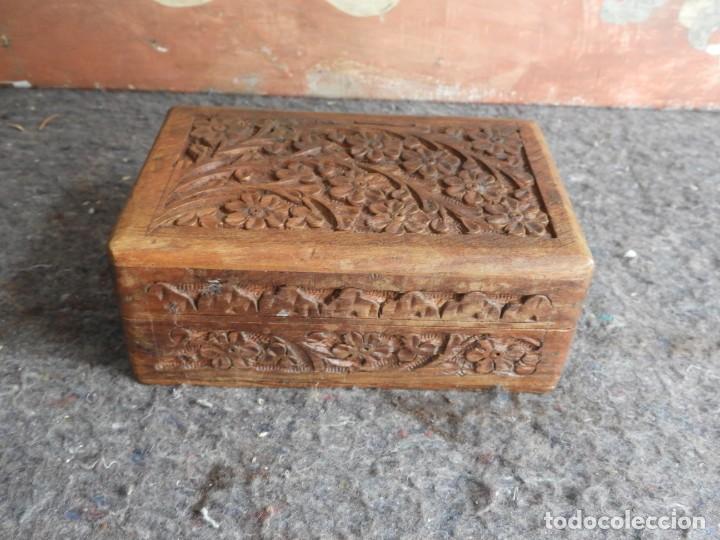 Antig&uuml;edades: CAJA DE MADERA CON TALLA DE FLORES - Foto 9