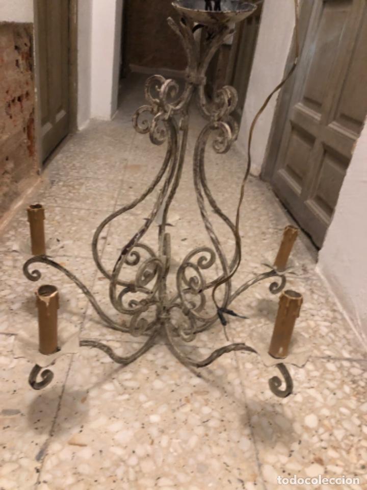 Antig&uuml;edades: Antigua lampara de techo , de hierro - Foto 1