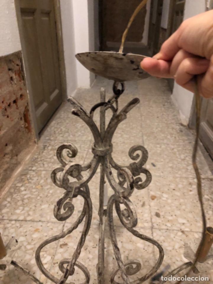 Antig&uuml;edades: Antigua lampara de techo , de hierro - Foto 2
