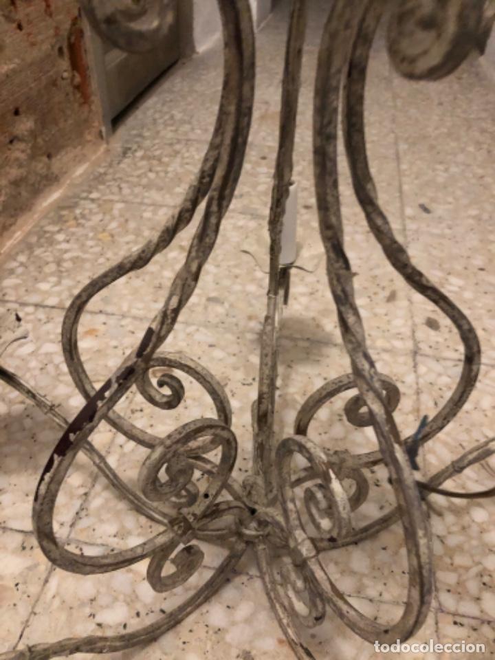 Antig&uuml;edades: Antigua lampara de techo , de hierro - Foto 3