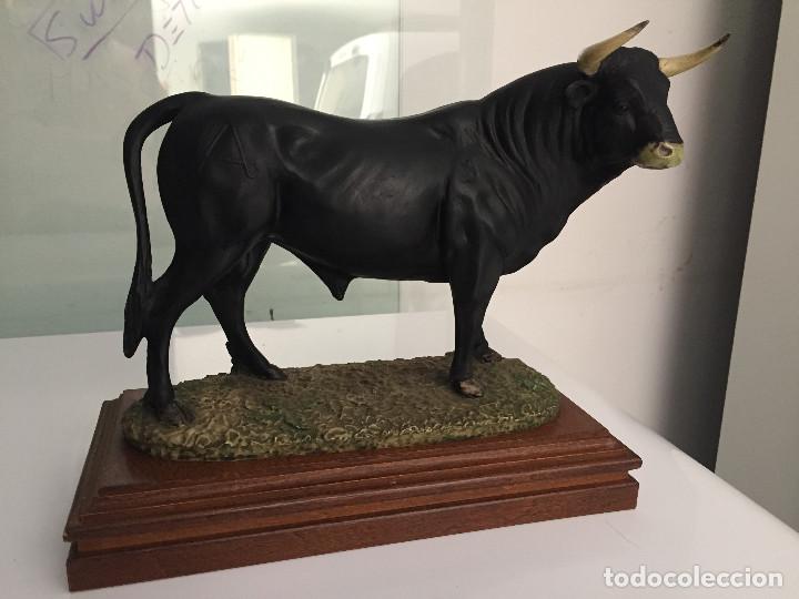 Antig&uuml;edades: Figura toro - Foto 2