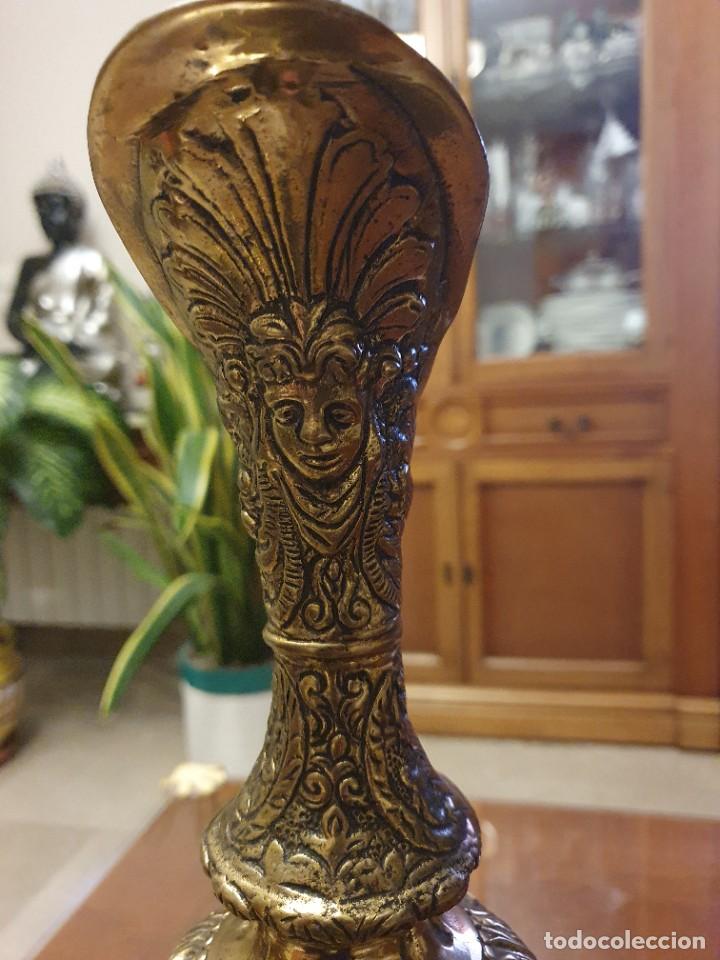 Antig&uuml;edades: Antiguo jarron de bronce - Foto 2