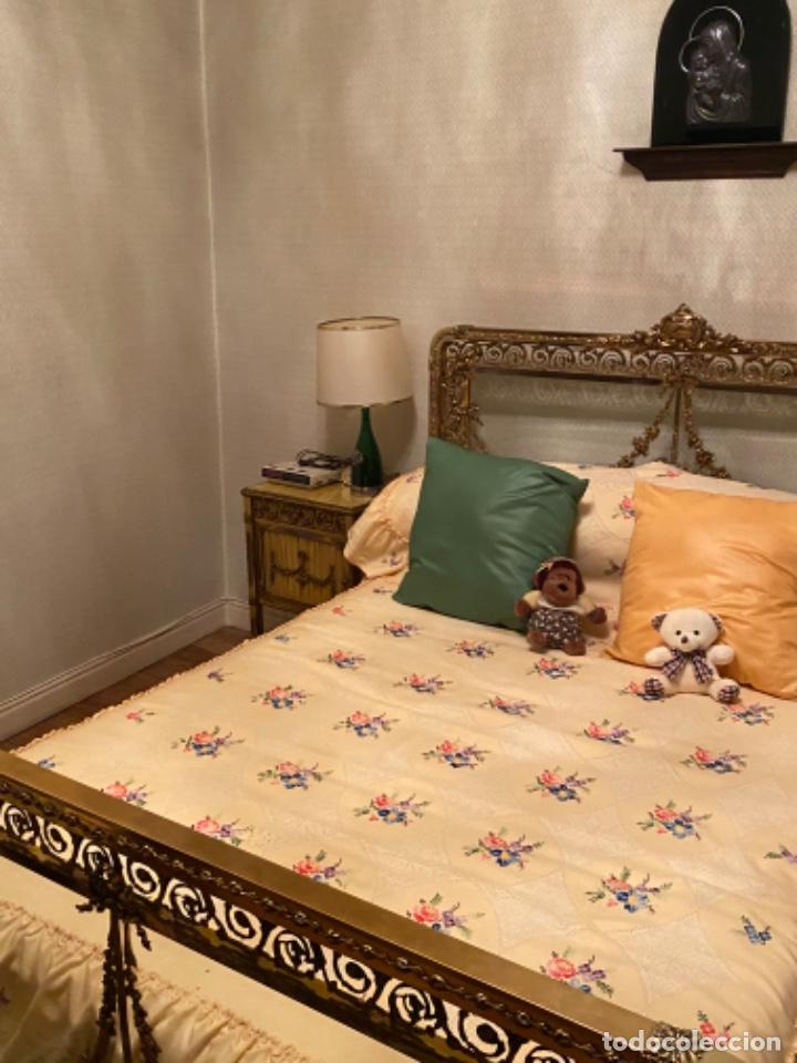 Antig&uuml;edades: Cama de bronce maziza y labrada - Foto 2