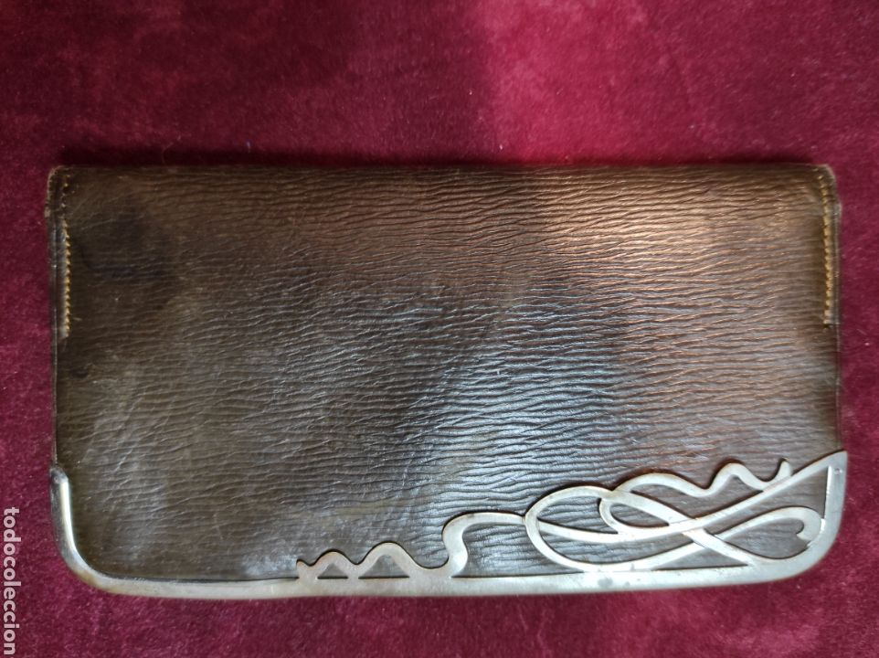 Antig&uuml;edades: Cartera en piel modrenista - Foto 1