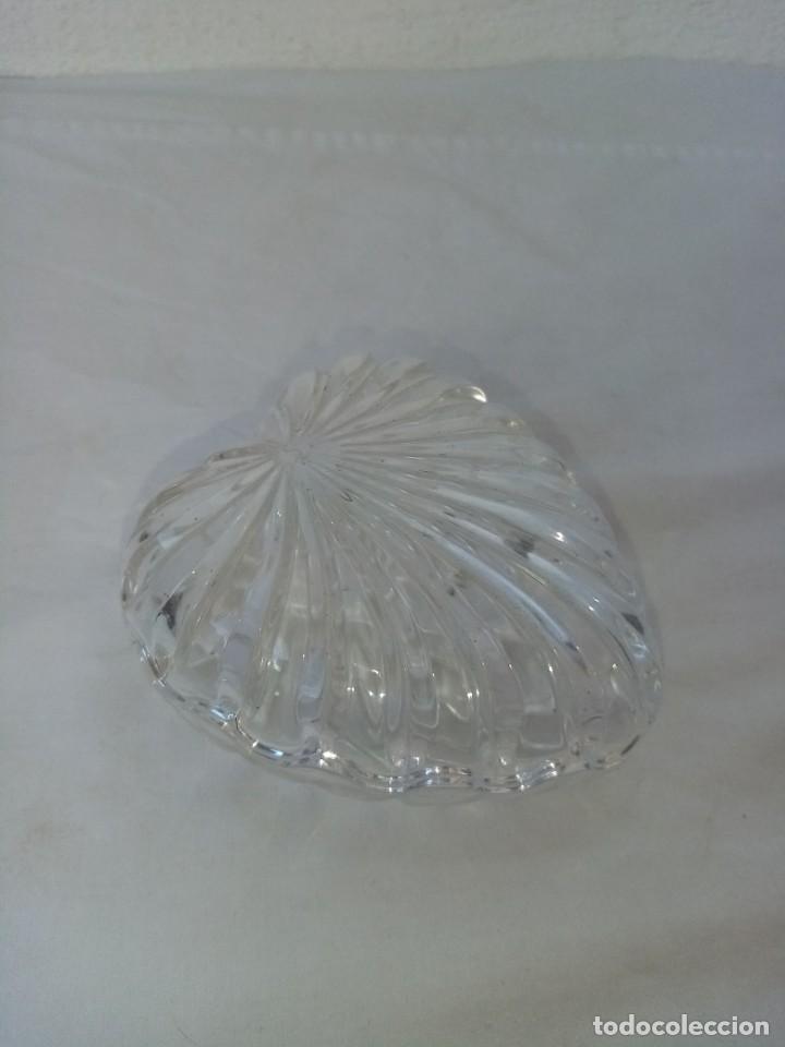 Antig&uuml;edades: Cajita de cristal con forma de corazon. - Foto 9