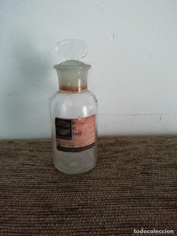Antig&uuml;edades: Antiguo tarro de cristal de farmacia Fern&aacute;ndez la l&iacute;nea C&aacute;diz mide 13 cm de longitud y 5 cm de di&aacute;me