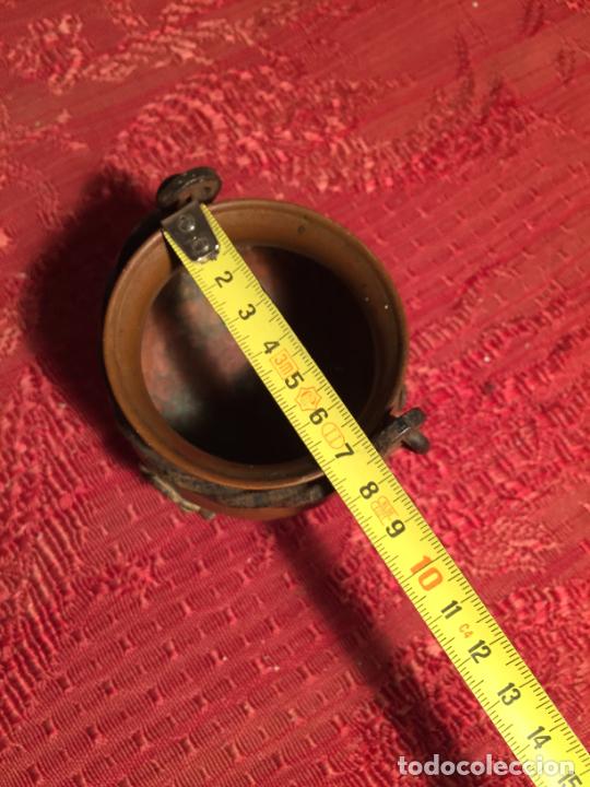 Antigüedades: Antigua pequeña olla / puchero de cobre con patas y asa de los años 60-70 - Foto 8 - 224000006
