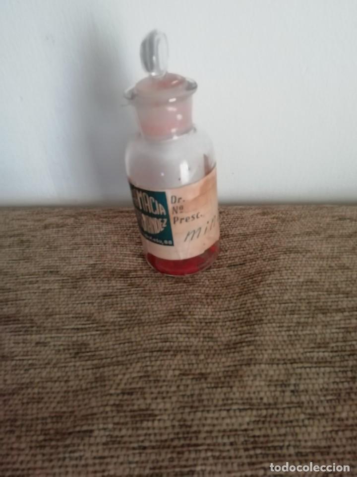 Antig&uuml;edades: Antiguo tarro de cristal de farmacia Fern&aacute;ndez la l&iacute;nea C&aacute;diz mide 13 cm de longitud y 5 cm di&aacute;metro