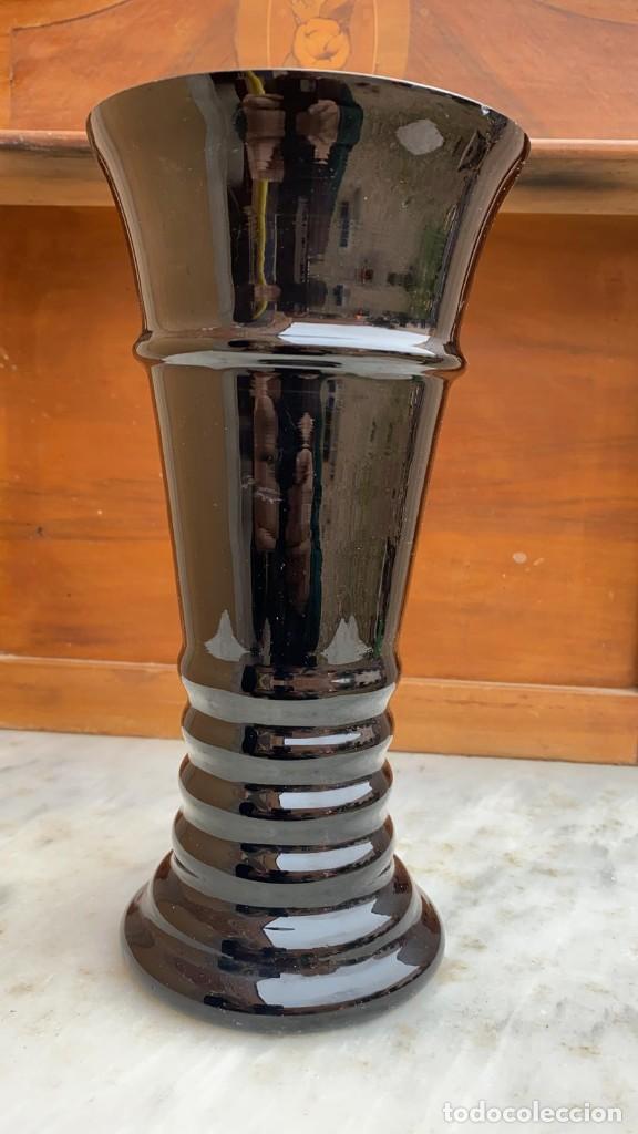 Antiques: VIOLETERO JARRON ANTIGUO DE OPALINA NEGRO DE 20 CMS. DE ALTURA X 11 CMS. DE DIAMETRO